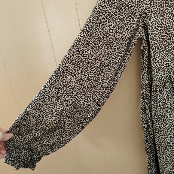 Cristina Lei lightweight long sleeve dress smocking, back cutout, made in Italy - Picture 6 of 7